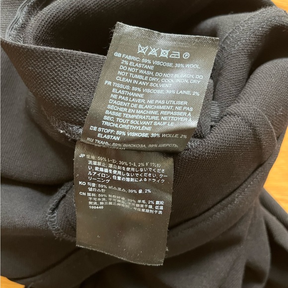 Toteme leggings with side zip 🖤 - Picture 3 of 6